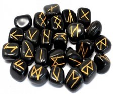 magiczny alfabet runiczny