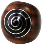 pierścień z drewna ze spiralą